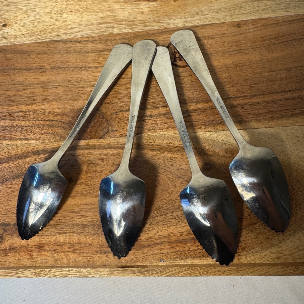 Grapefruit Spoons Silver Serrated Stainless Steel Set of 4 - Picture 3 of 4